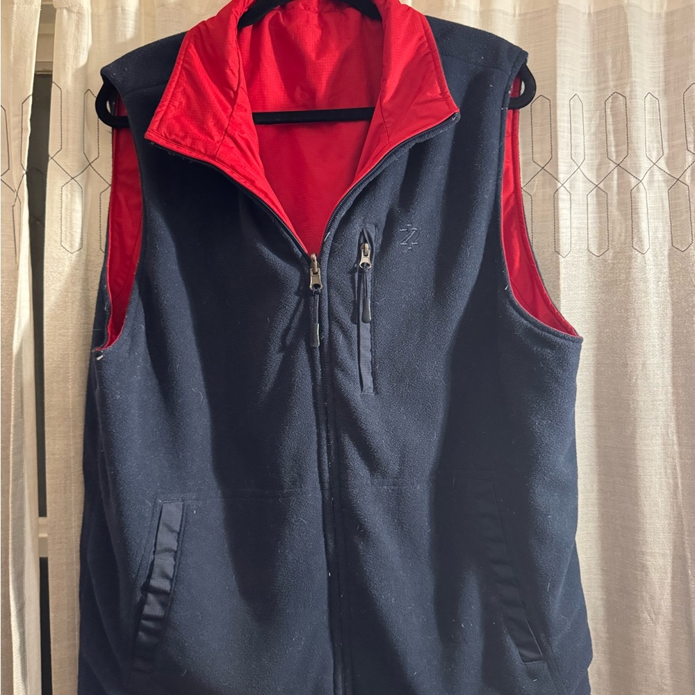 Izod Men's Navy Blue & Red Reversible Performance Fleece Vest
